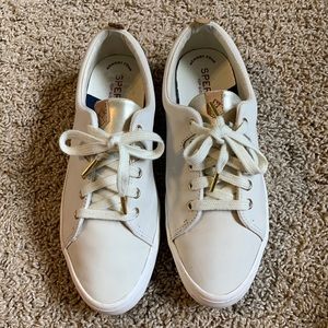 Sperry memory foam sneakers